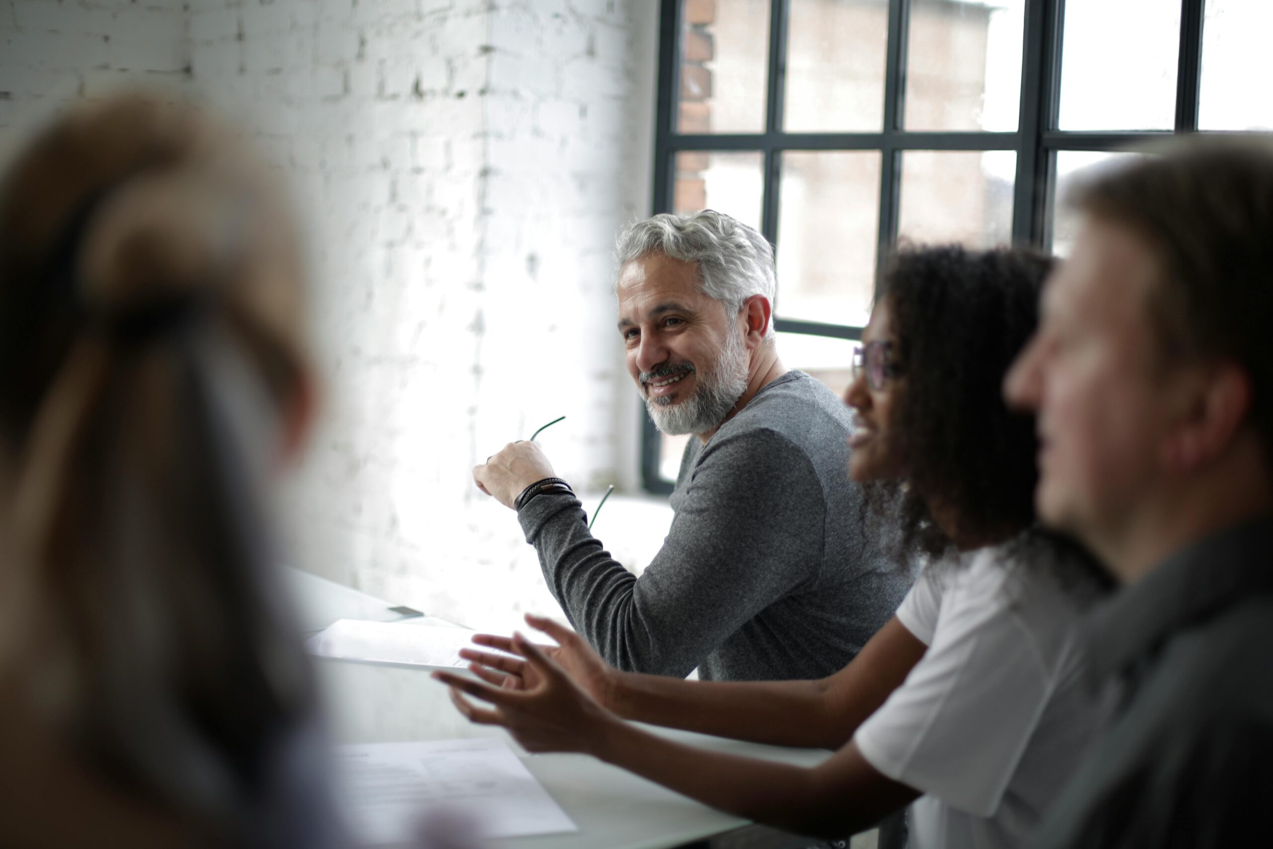 Coaching en entreprise : prévenir l’épuisement et renforcer la cohésion (sans discours “bien-être” vide)
